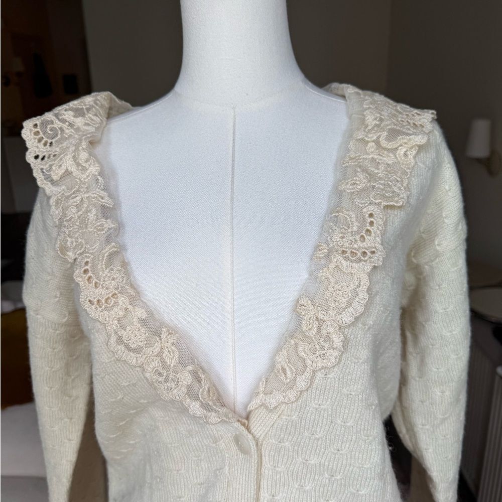 Vintage Bullock’s Country Collections Wool oversized Cardigan Lace Collar Ivory